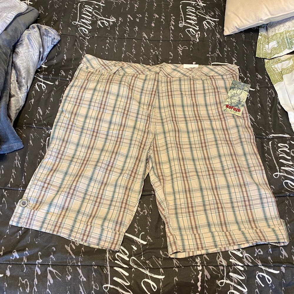 Men’s Plaid Shorts